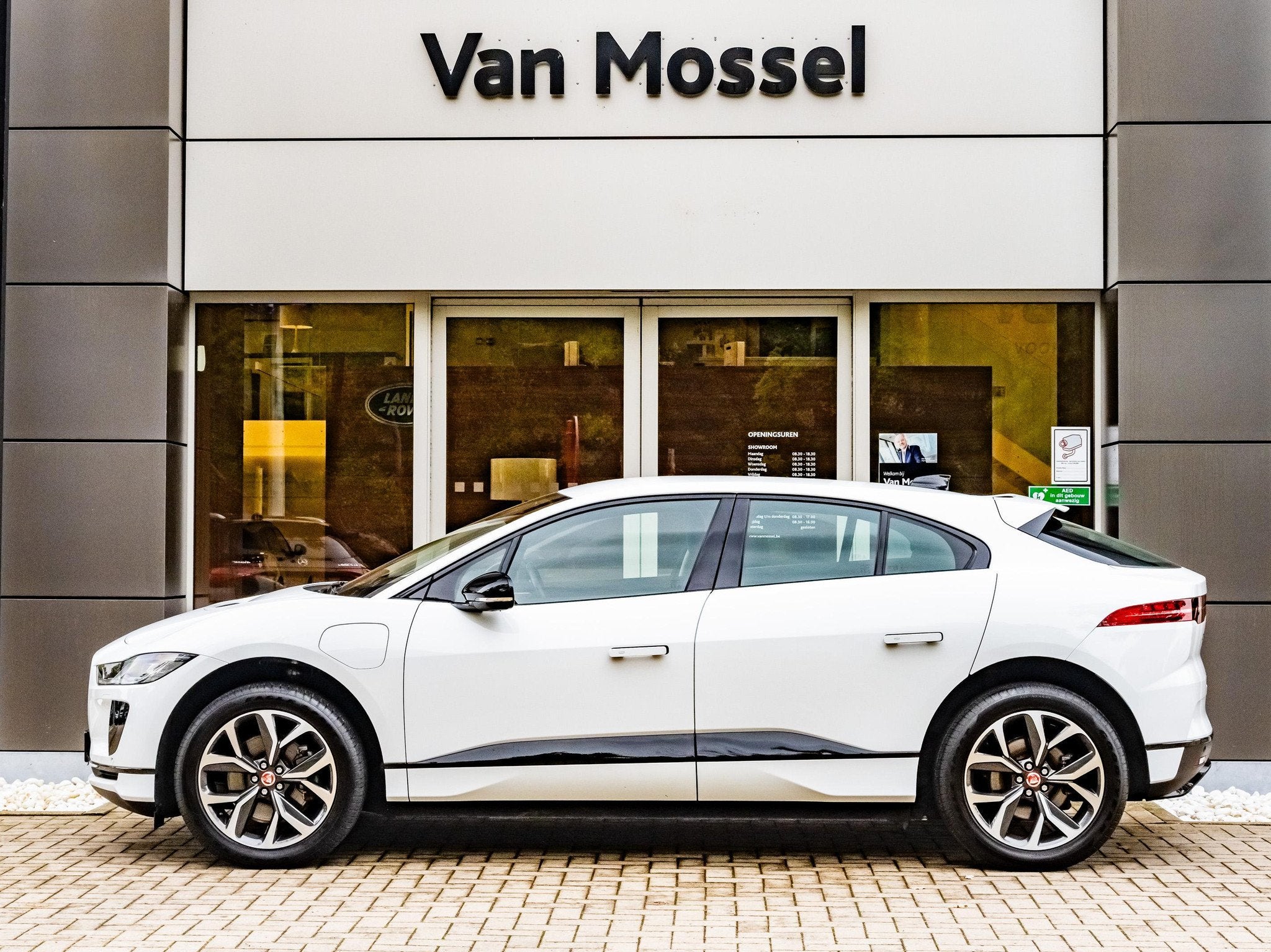 Jaguar I-PACE EV400 SE, Autos, Cuir, Achat, 750 kg, Entreprise