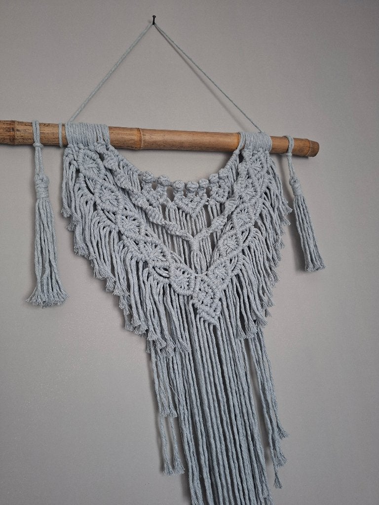 Macramé wall hanging, Handgemaakt, Nieuw, Ophalen of Verzenden, Grijs