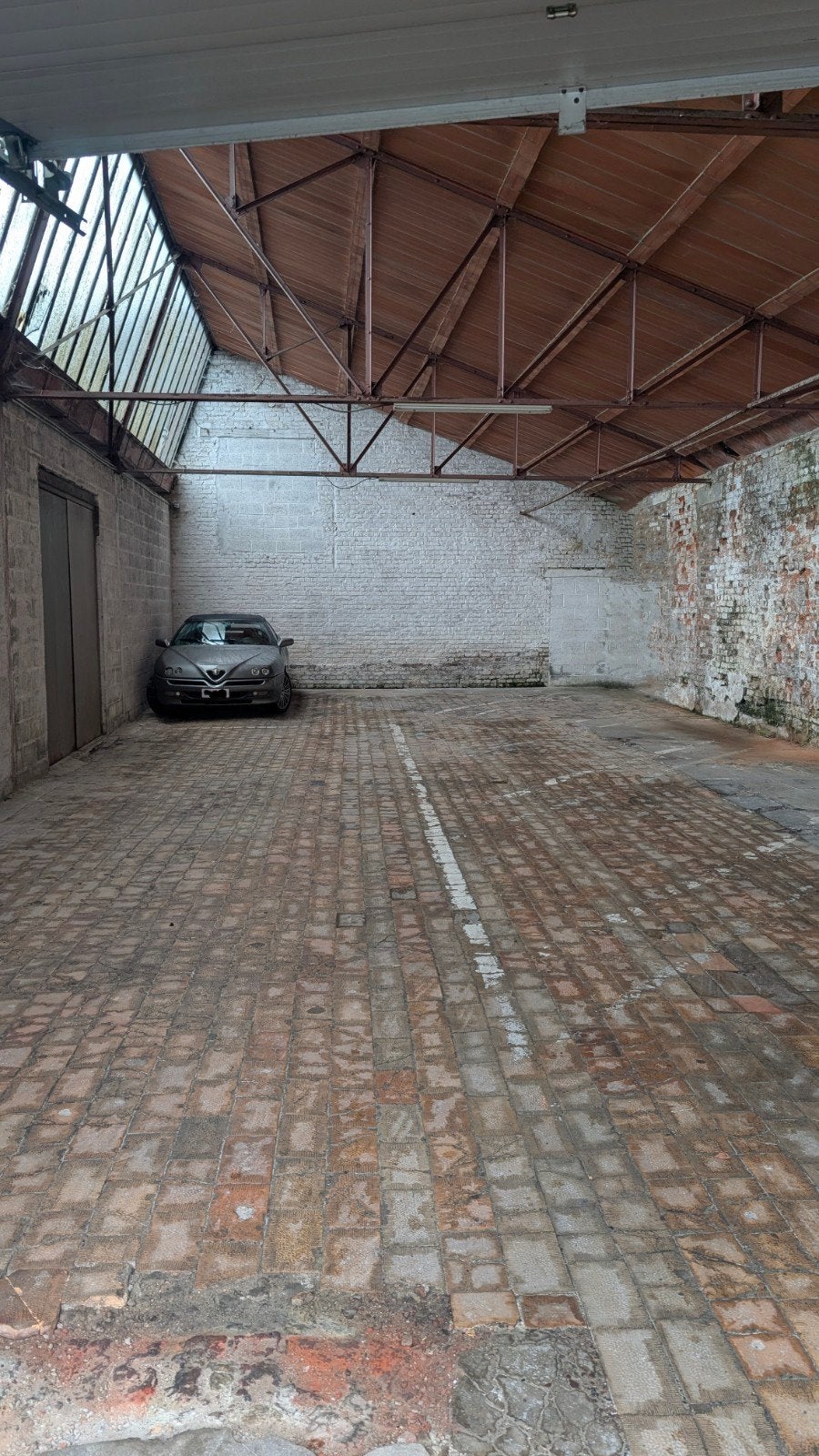 Location:À louer Hangar / entrepôt  Frameries (La Bouverie), Province de Hainaut
