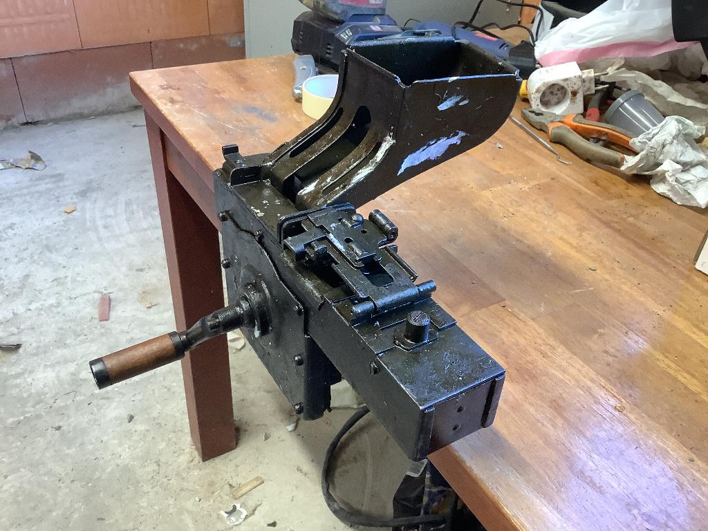Yugo mg42 mg34 gurtfuller, Verzamelen, Ophalen