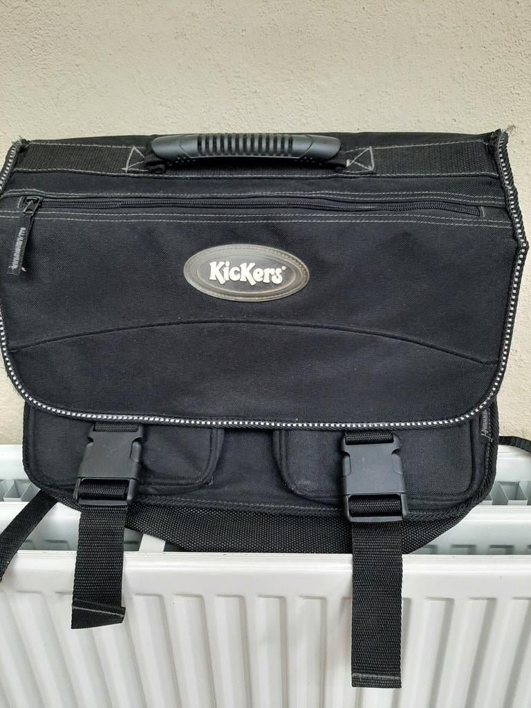 Boekentas Kickers, Handtassen en Accessoires, Tassen | Schooltassen, Ophalen, Zo goed als nieuw, Zwart, Aktetas of Boekentas