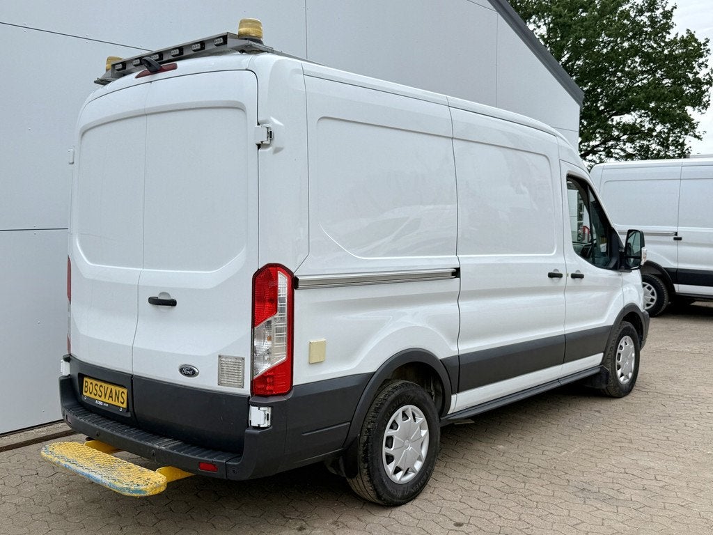 Ford Transit 2.0 TDCI 130PK Airco Cruise Control Parkeersens, Voorwielaandrijving, Zwart, 4 cilinders, 2800 kg