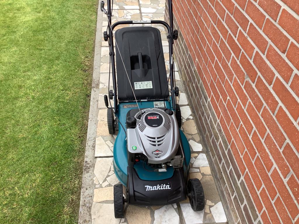 zelftrekkende grasmaaier met benzinemotor, Tuin en Terras, Grasmaaiers, Ophalen