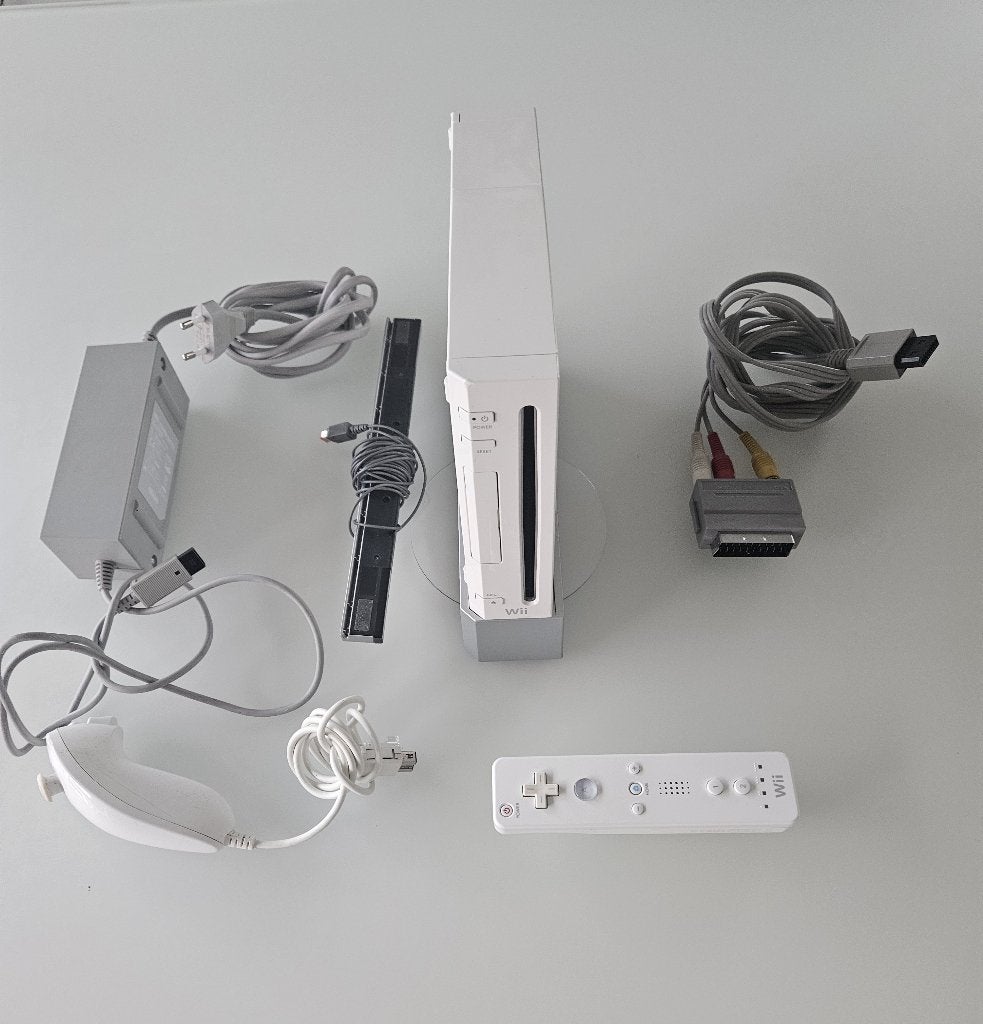 Wii console met Wii Pokémon spel en toebehoren, Games en Spelcomputers, Spelcomputers | Nintendo Wii, Ophalen of Verzenden