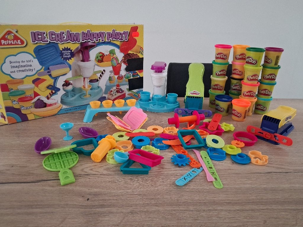 Play doh klei en spullen, Ophalen, Gebruikt, Overige thema's, Meerkleurig