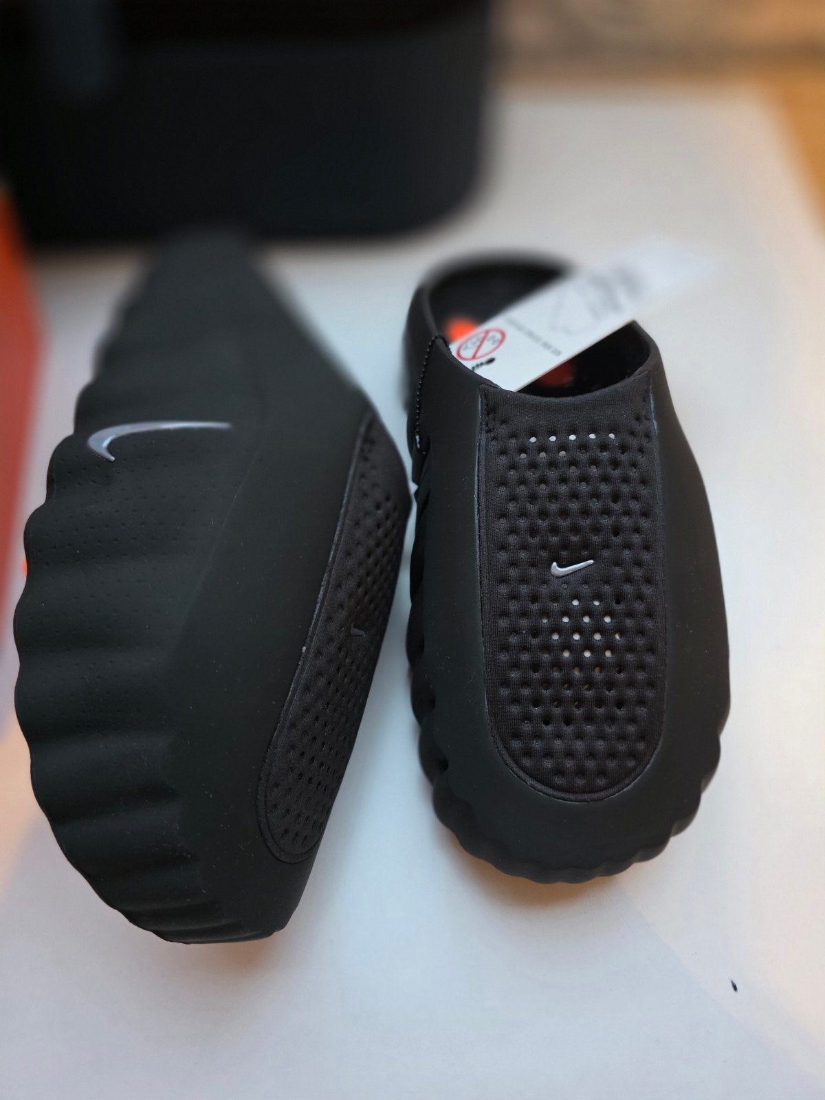 Toboggans Nike Mind, Neuf, Enlèvement ou Envoi, Nike, Autres types