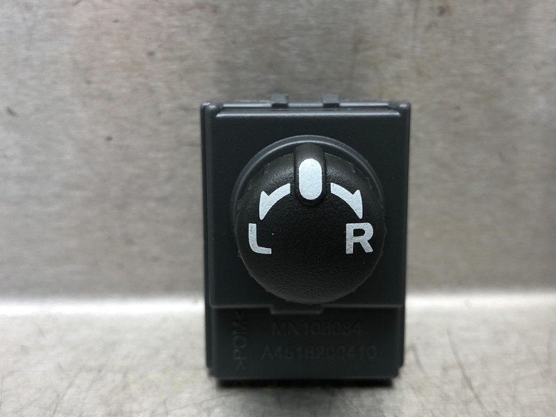 COMMUTATEUR RÉTROVISEURS Mitsubishi Colt (Z2 / Z3), Utilisé, Mitsubishi