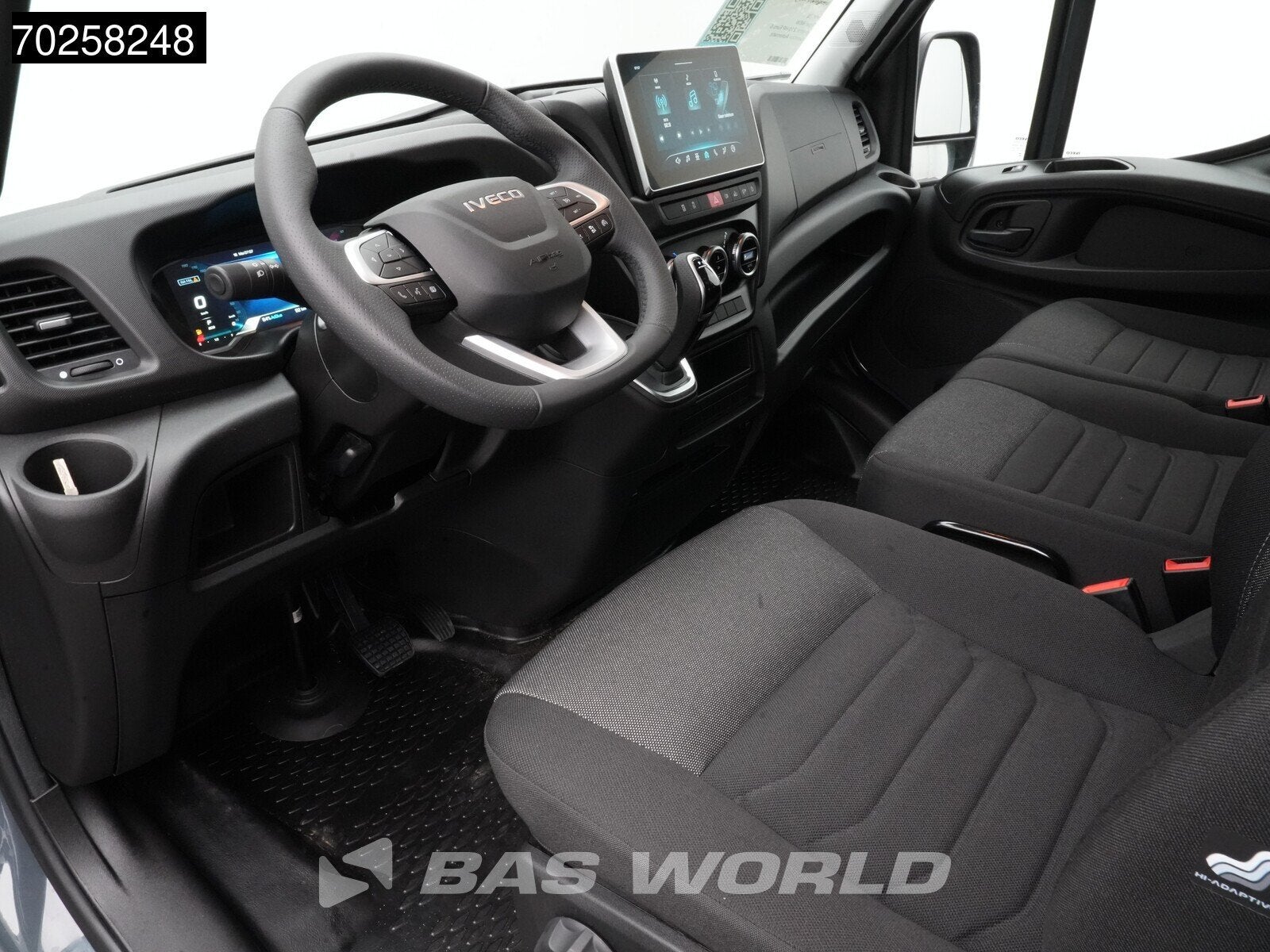 Iveco Daily 35C21 BPM VRIJ! 3.0L Automaat 210PK L2H2 2025-Mo, Auto's, Stof, Euro 6, 4 cilinders, Iveco
