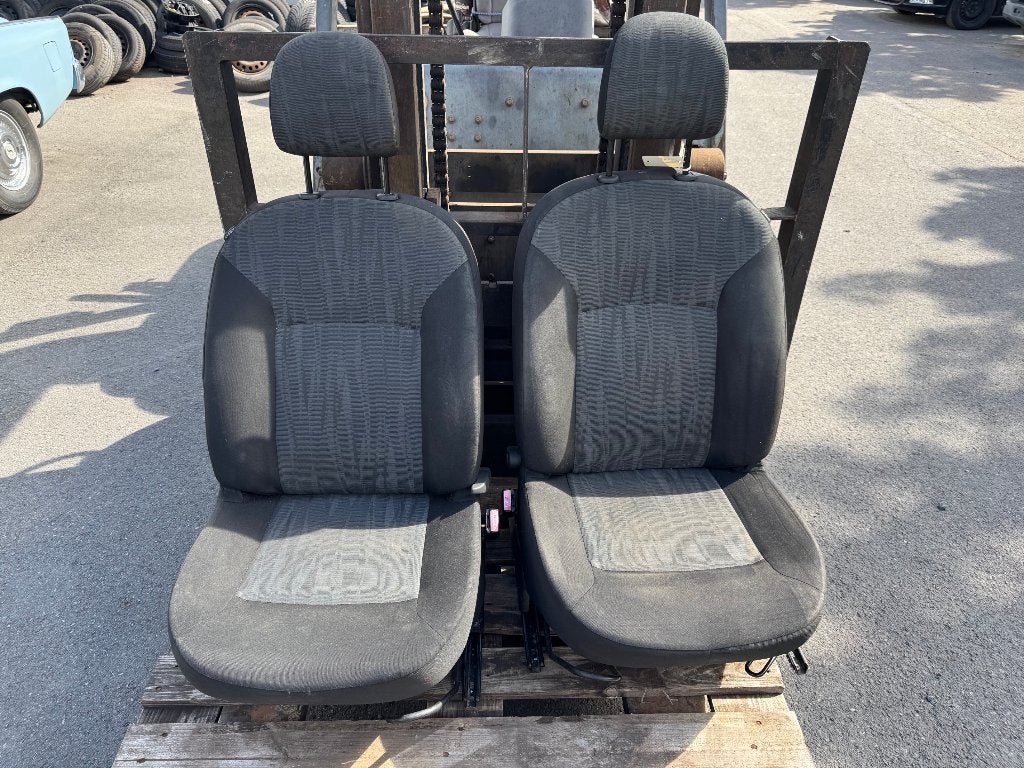 Dacia Dokker voorstoelen, Auto-onderdelen, Ophalen, Gebruikt, Dacia