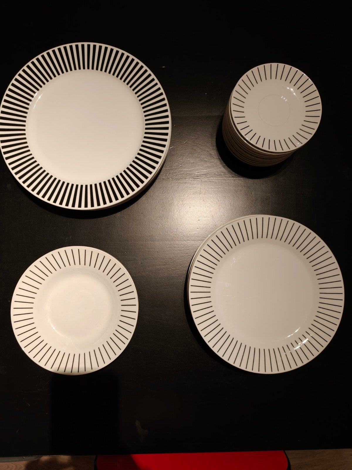 keukenservies 28-delig, Maison & Meubles, Cuisine | Vaisselle, Utilisé, Service complet, Enlèvement