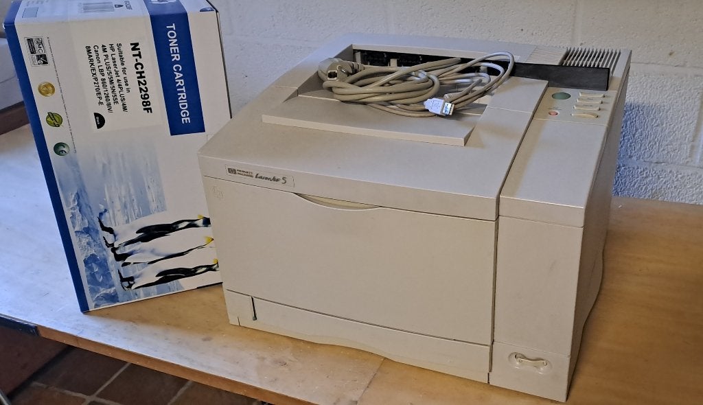 HP Laserjet 5 Printer + extra Toner Cartridge, Usb out snoer, Computers en Software, Printers, Ophalen, Printer