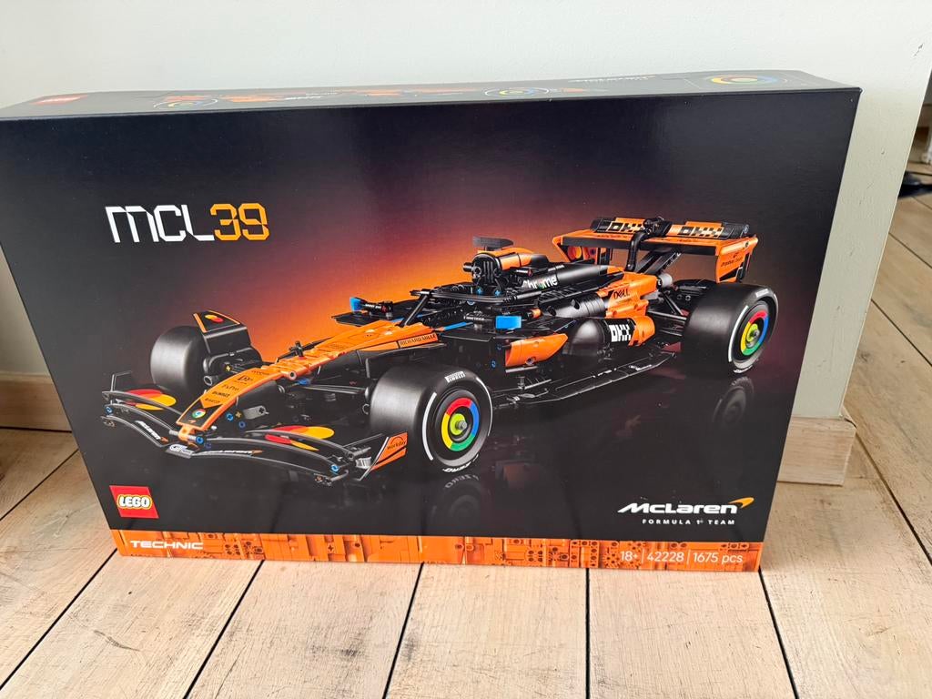Lego 42228 Mc Laren F1 technic, Lego, Ophalen of Verzenden, Zo goed als nieuw, Compleet
