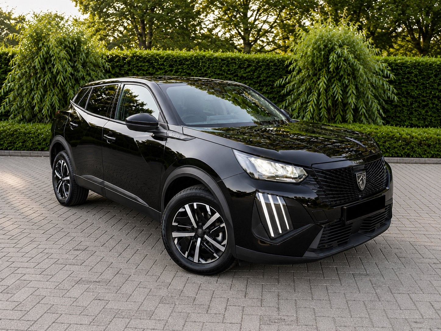 SKN MOTORS  Peugeot 2008 1.2 Style–7450km–23/05/2025–NIEUW, Auto's, Voorwielaandrijving, Stof, Zwart, Bedrijf