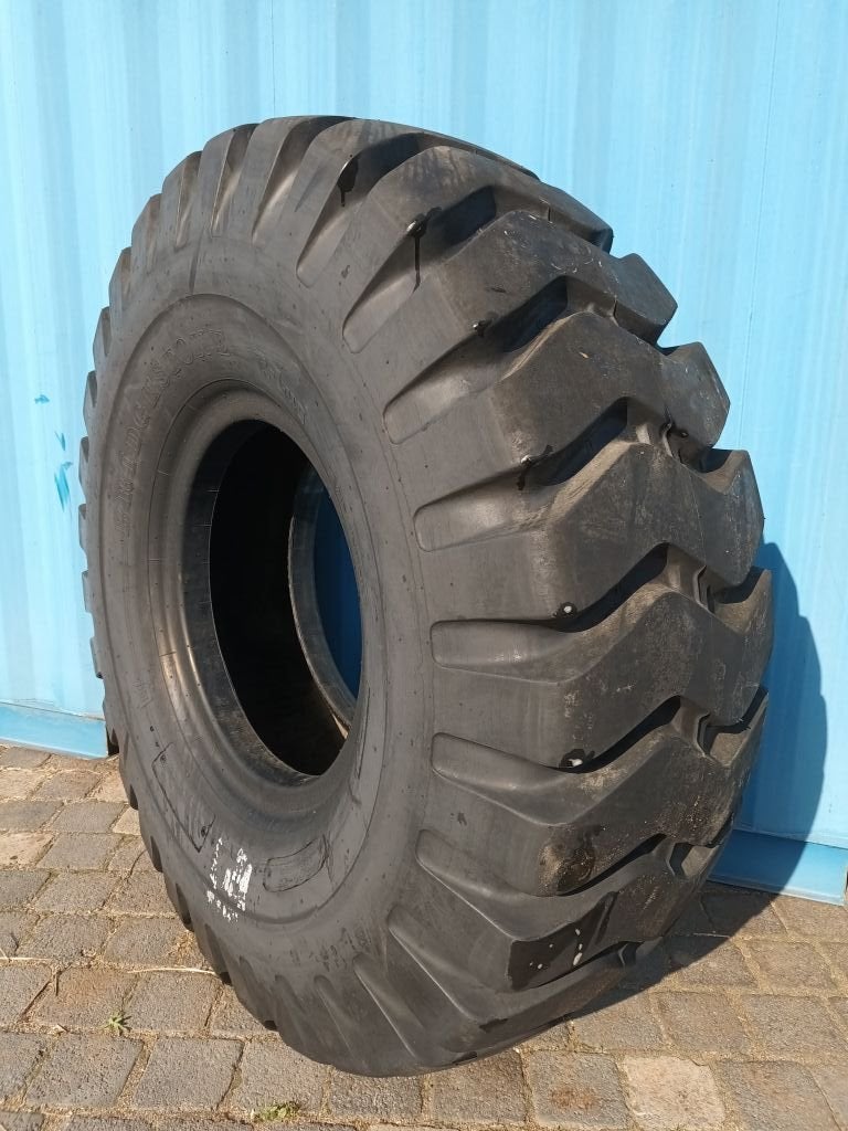 Bridgestone Bridgestone 18.00-25, Articles professionnels, Machines & Construction | Pièces