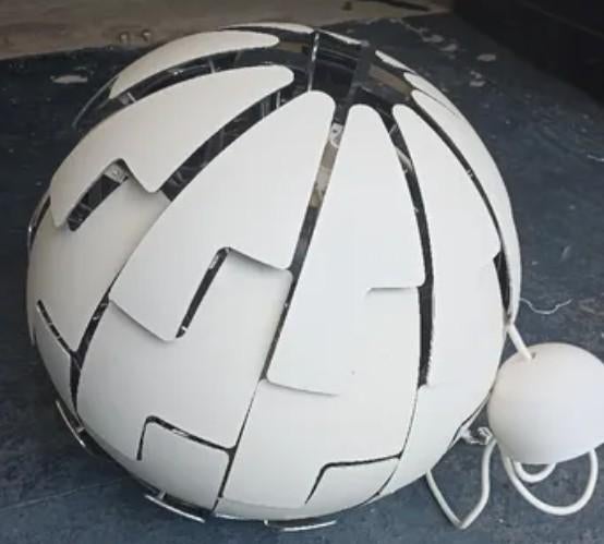 Lustre boule Ikea, Enlèvement