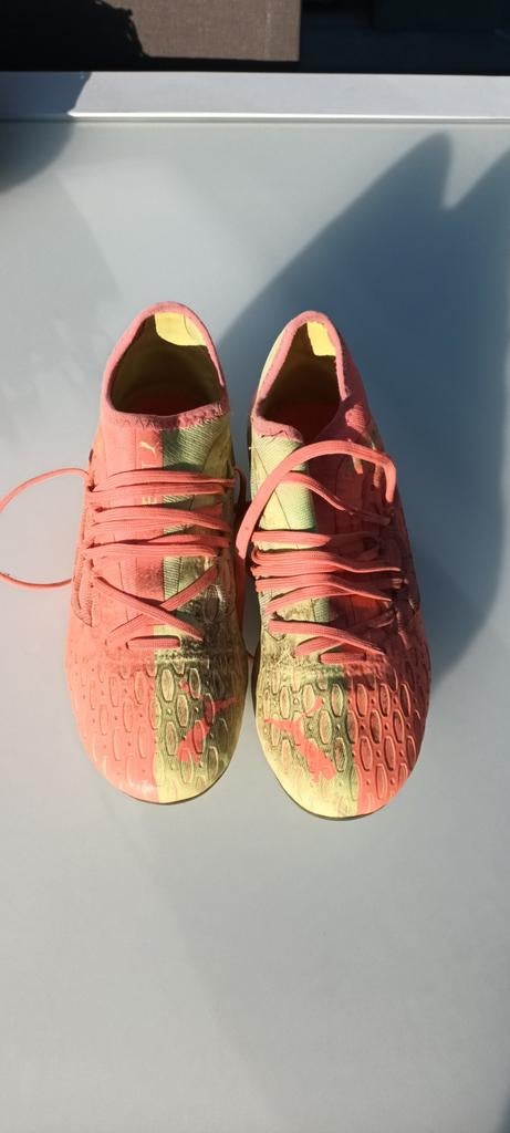 Puma voetbalschoenen maat 39, Sport en Fitness, Ophalen