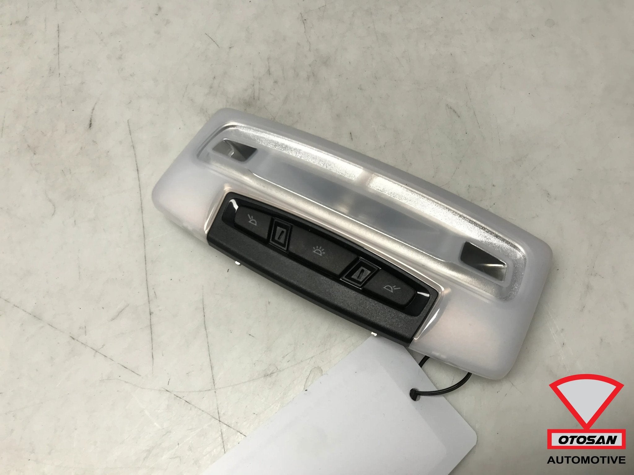 BMW 1 2 3 F20 F30 F22 Eclairage Int rieur LED Avant Original, Petuelring 130
80788  Munich, DE, Info@bmw.de, Utilisé, BMW