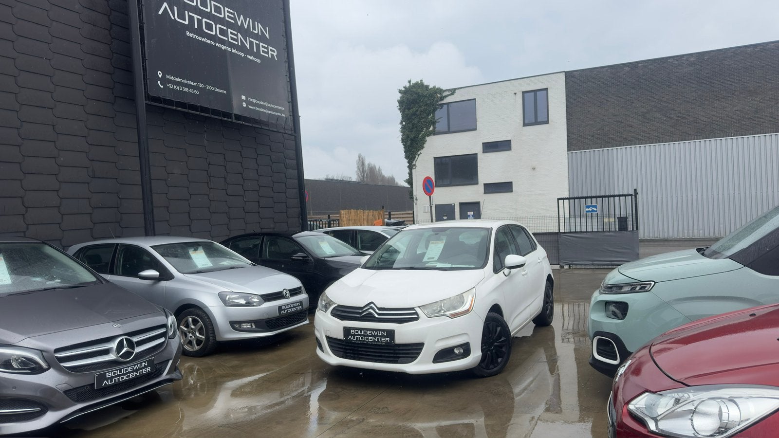 Citroën C4 1.4Benzine 2012 151.xxxkm/Airco,Cruisecontol, Auto's, Citroën, Voorwielaandrijving, Stof, Zwart, Wit