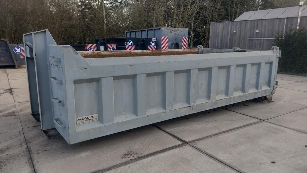 Hardox container Alumac, Enlèvement