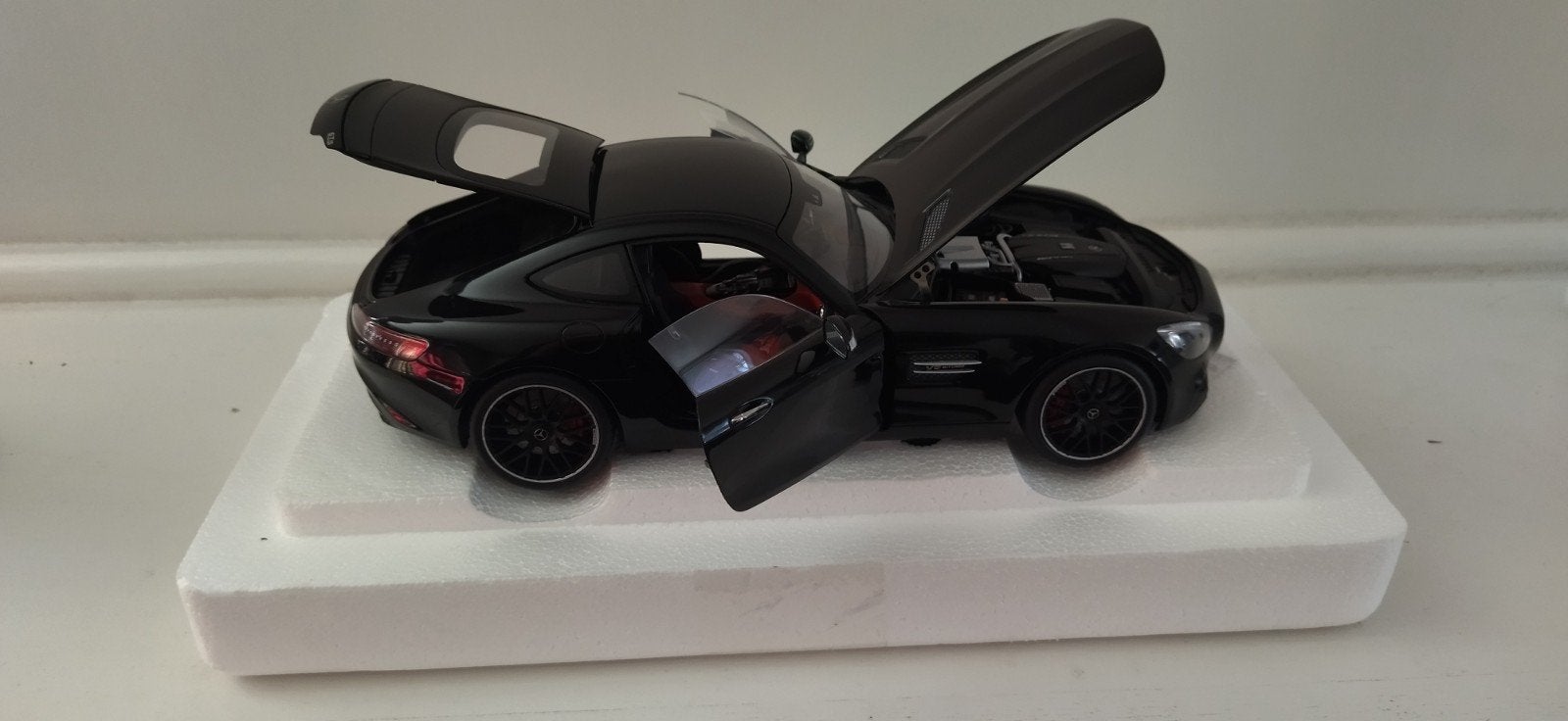 Mercedes Benz Amg GT S Autoart, Hobby en Vrije tijd, Modelauto's | 1:18, Ophalen of Verzenden, Autoart