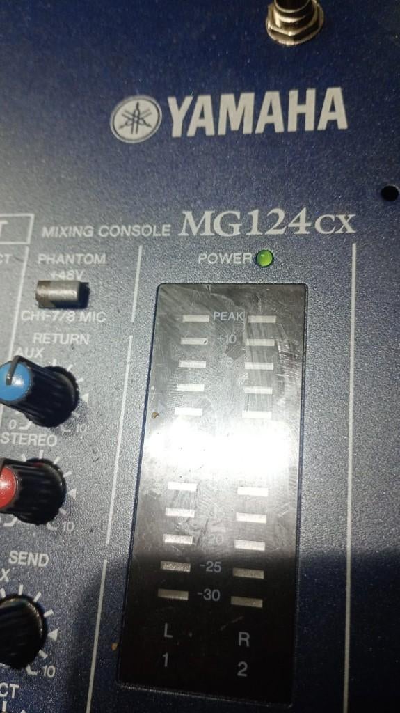 table de mixage yamaha MG 124 CX, Enlèvement ou Envoi, Utilisé, 5 à 10 canaux, Entrée micro