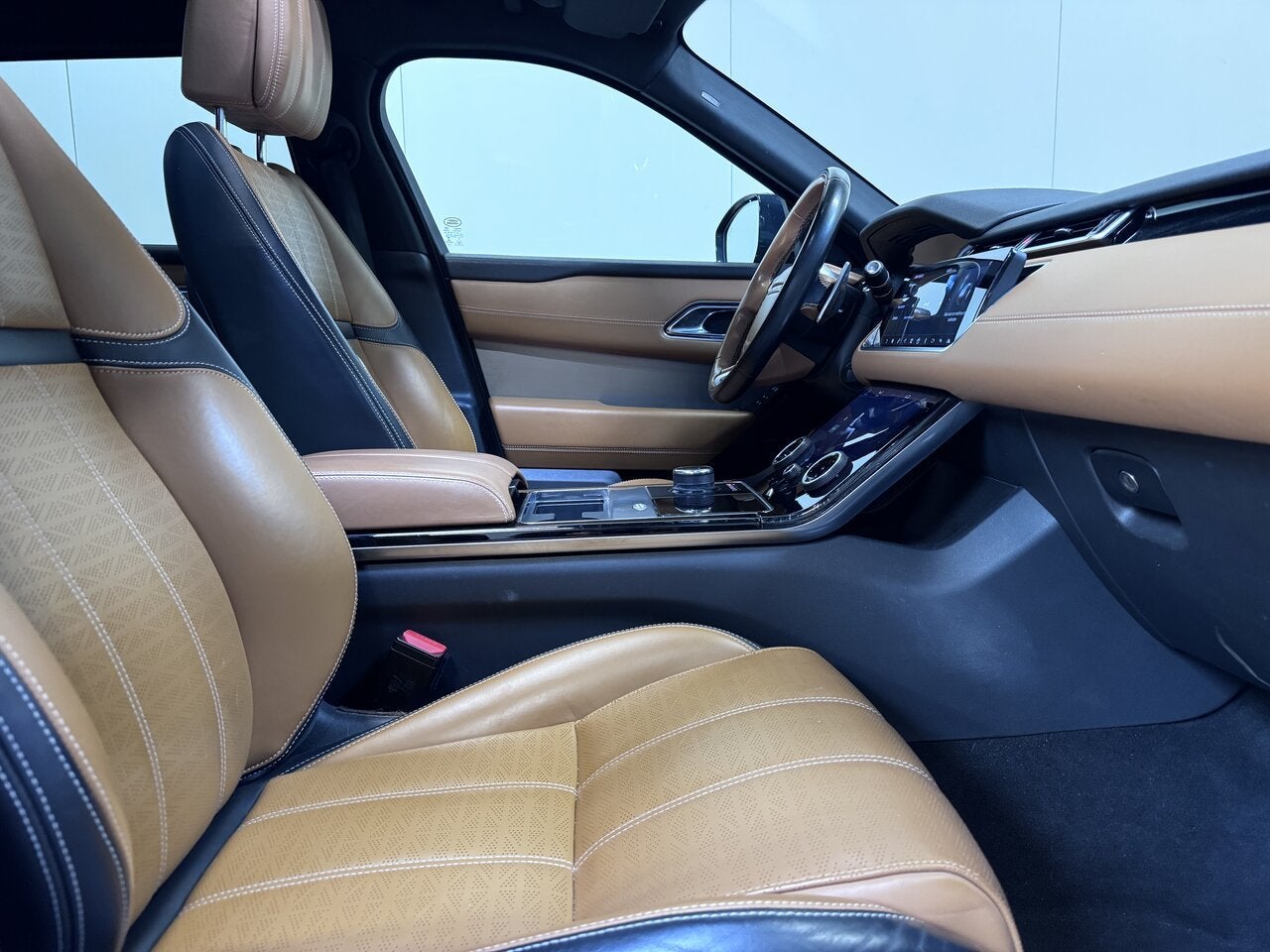 Land Rover Range Rover Velar 2.0 Benzine Autom. - R Dynamic, Auto's, 173 g/km, Euro 6, 0 kg, Zwart