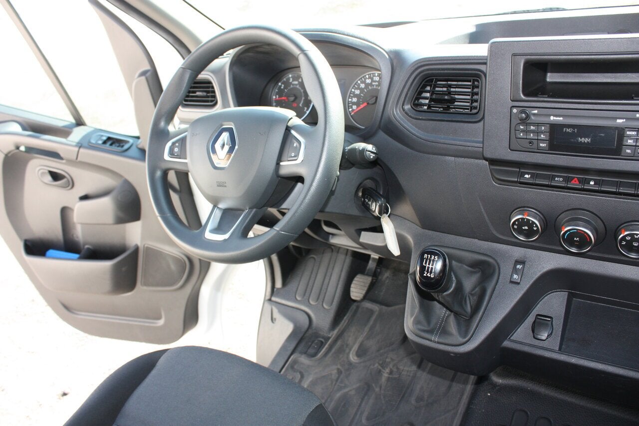 Renault Master 2.3 dCi L2H2 // 18.500 EX BTW // BAR LAADKLE, Voorwielaandrijving, 135 pk, LED verlichting, 185 g/km