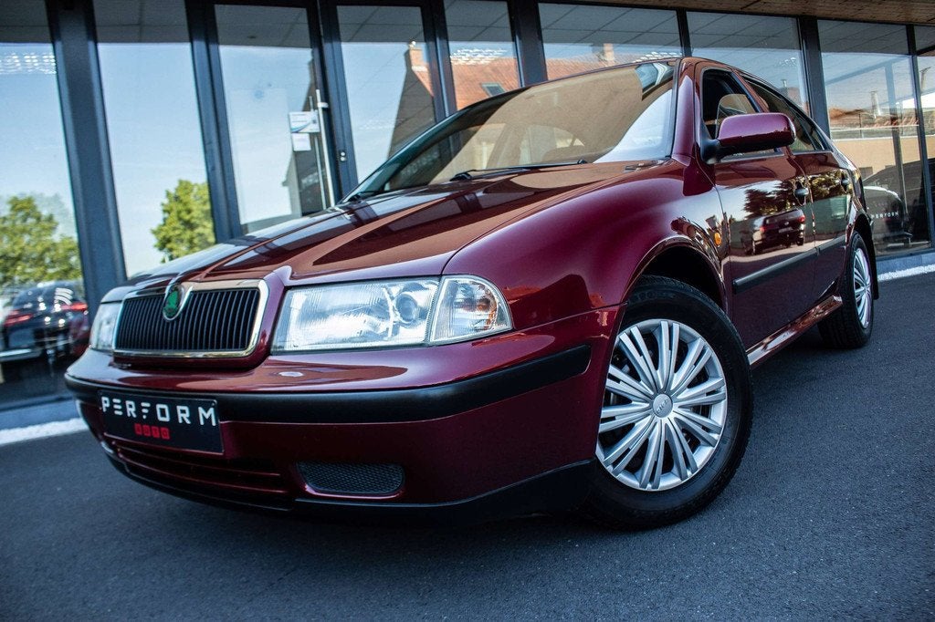 Skoda Octavia 1.6i GLX *1STE EIGENAAR*FULL SERVICE*AUTOMAAT*, Auto's, Skoda, Automaat, Stof, Gebruikt, Zwart