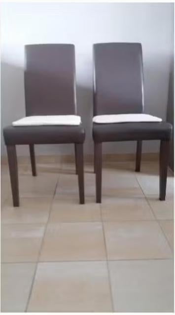 2 Eetkamerstoelen (Zeer goede staat), Huis en Inrichting, Stoelen, Ophalen, Gebruikt, Bruin, Modern