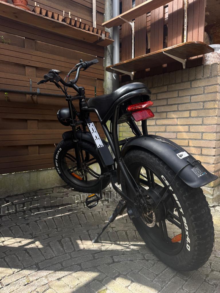 Fatbike V8 (avec marchepieds latéraux sans batterie), Enlèvement, Utilisé, Autres marques