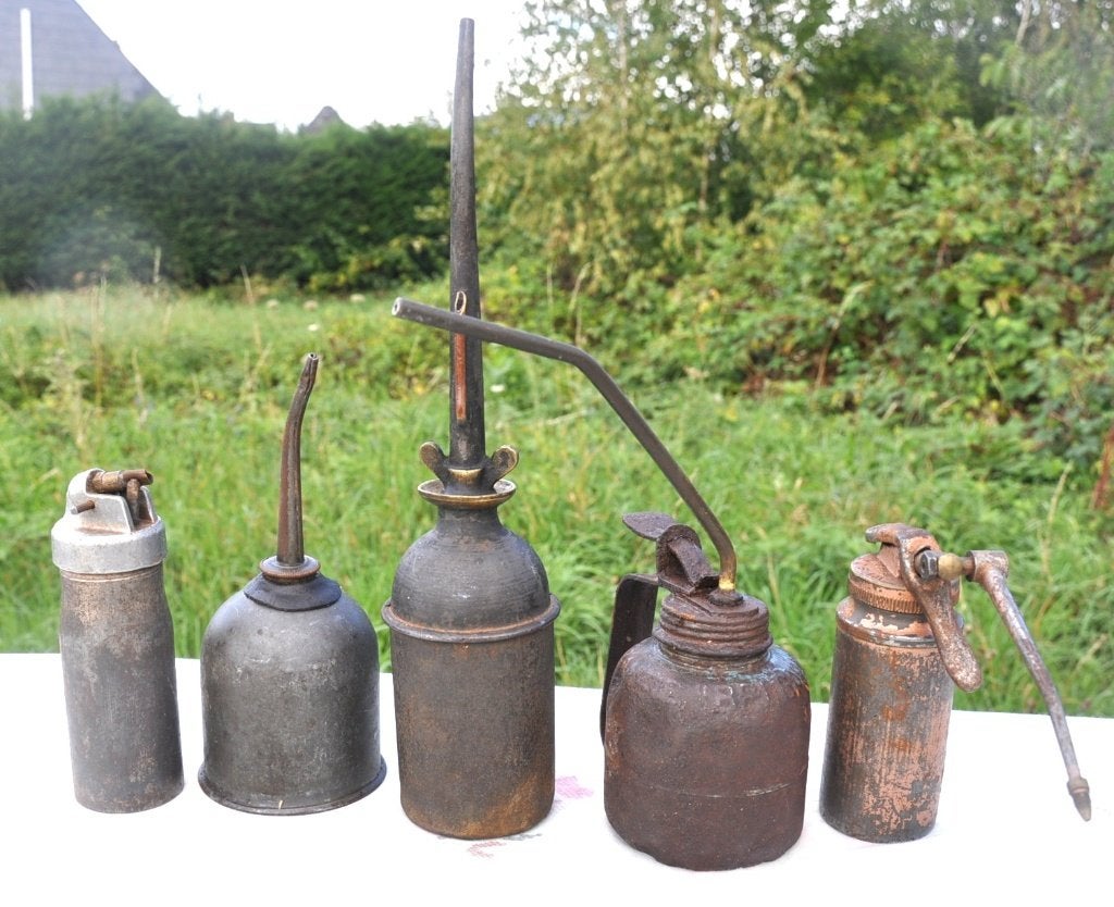 lot de 5 burettes a l'huile vintage modèle divers, Antiquités & Art, Enlèvement ou Envoi