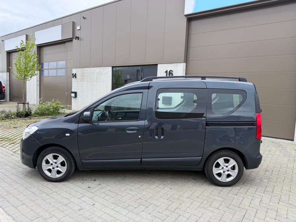Te koop: à vendre: dacia dokker, Achat, Entreprise, Essence, Porte coulissante