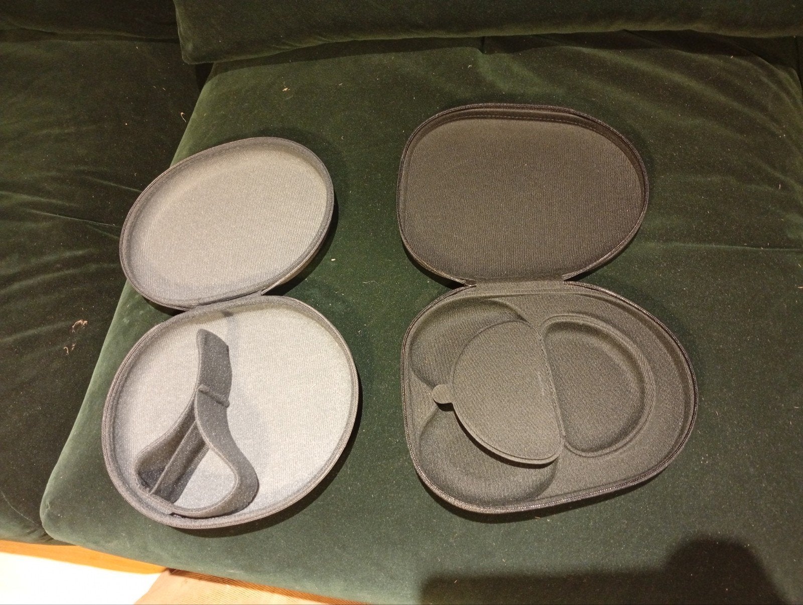 Draagetui / case / opberghoes van Sony WH-XB910N en Bose 700, Sans fil, Circum-aural, Enlèvement, Utilisé
