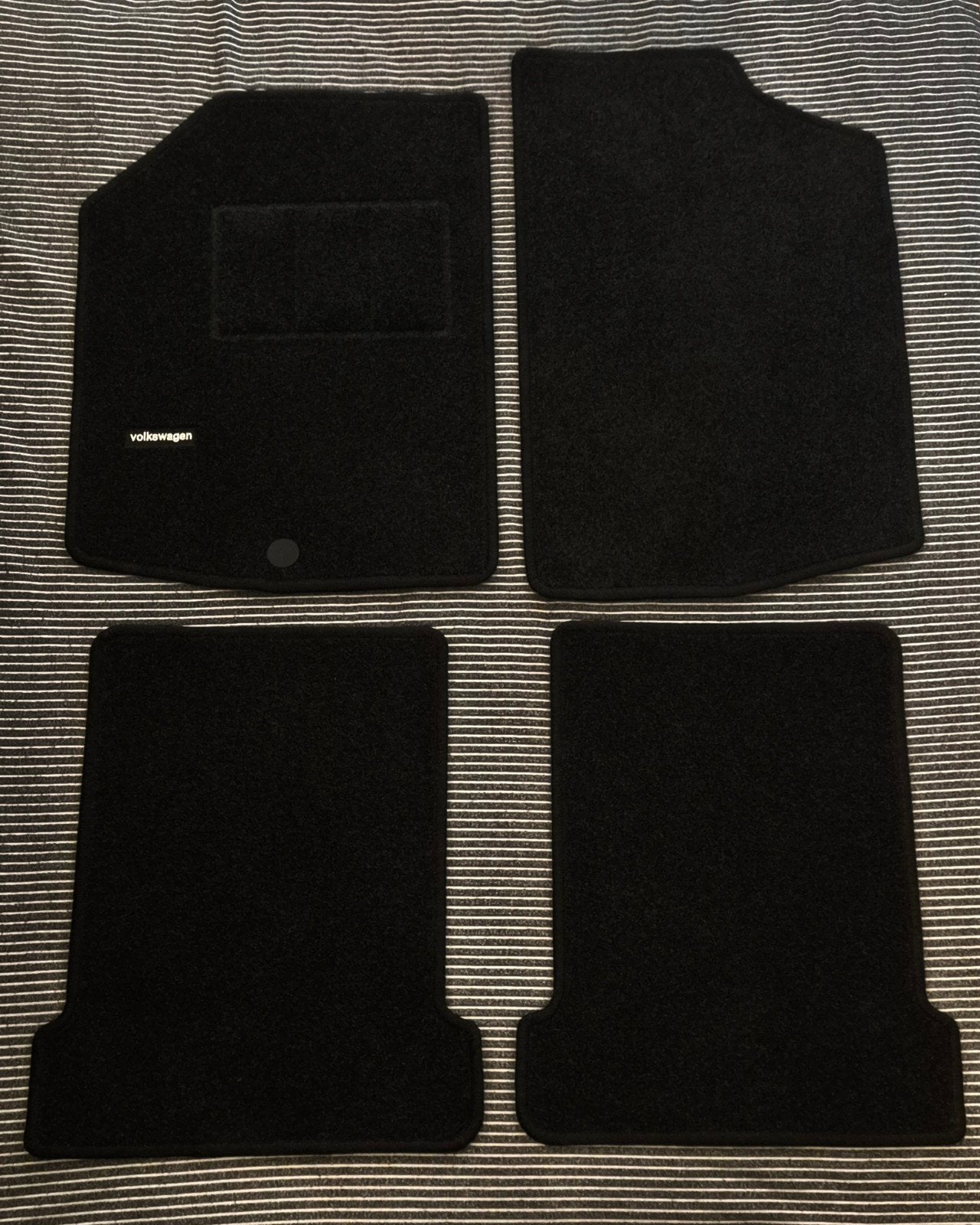 Set de tapis d'origine pour Volkswagen Golf mk1 neuf, Enlèvement ou Envoi, Neuf