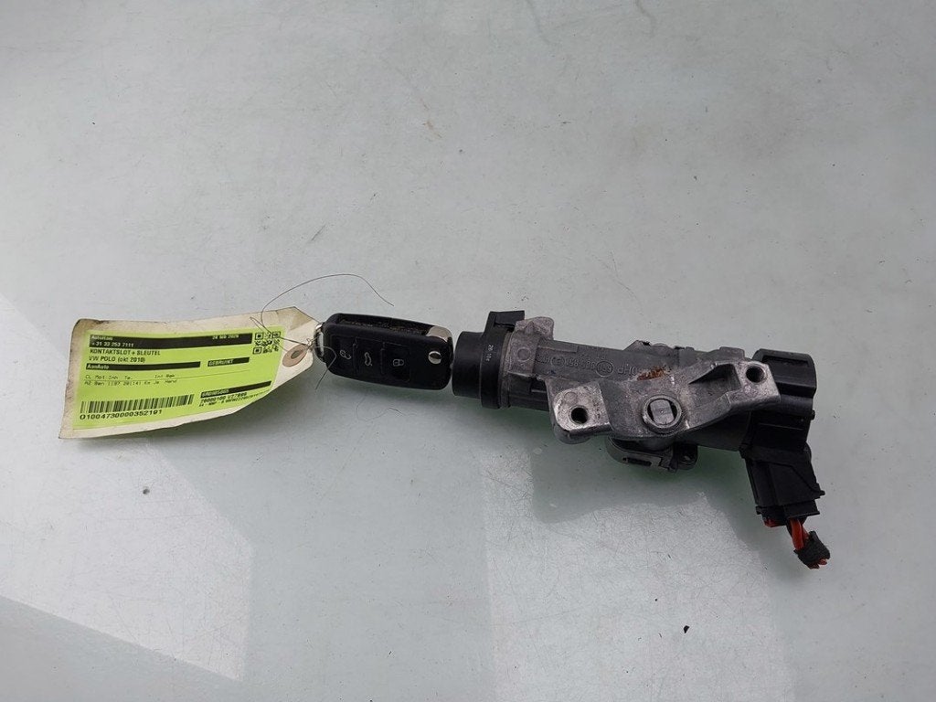 CONTACTSLOT + SLEUTEL Volkswagen Polo V (6R), Dhr. J. Ham, Gebruikt, Volkswagen, Administratie@autoham.nl