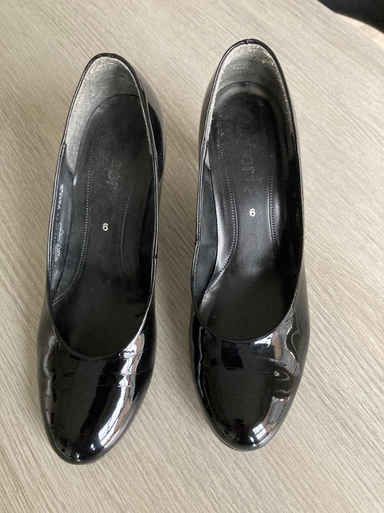 Heel mooie zwarte pumps in lakleder, maat 39. GABOR, Pumps, Zwart, Gabor, Ophalen of Verzenden