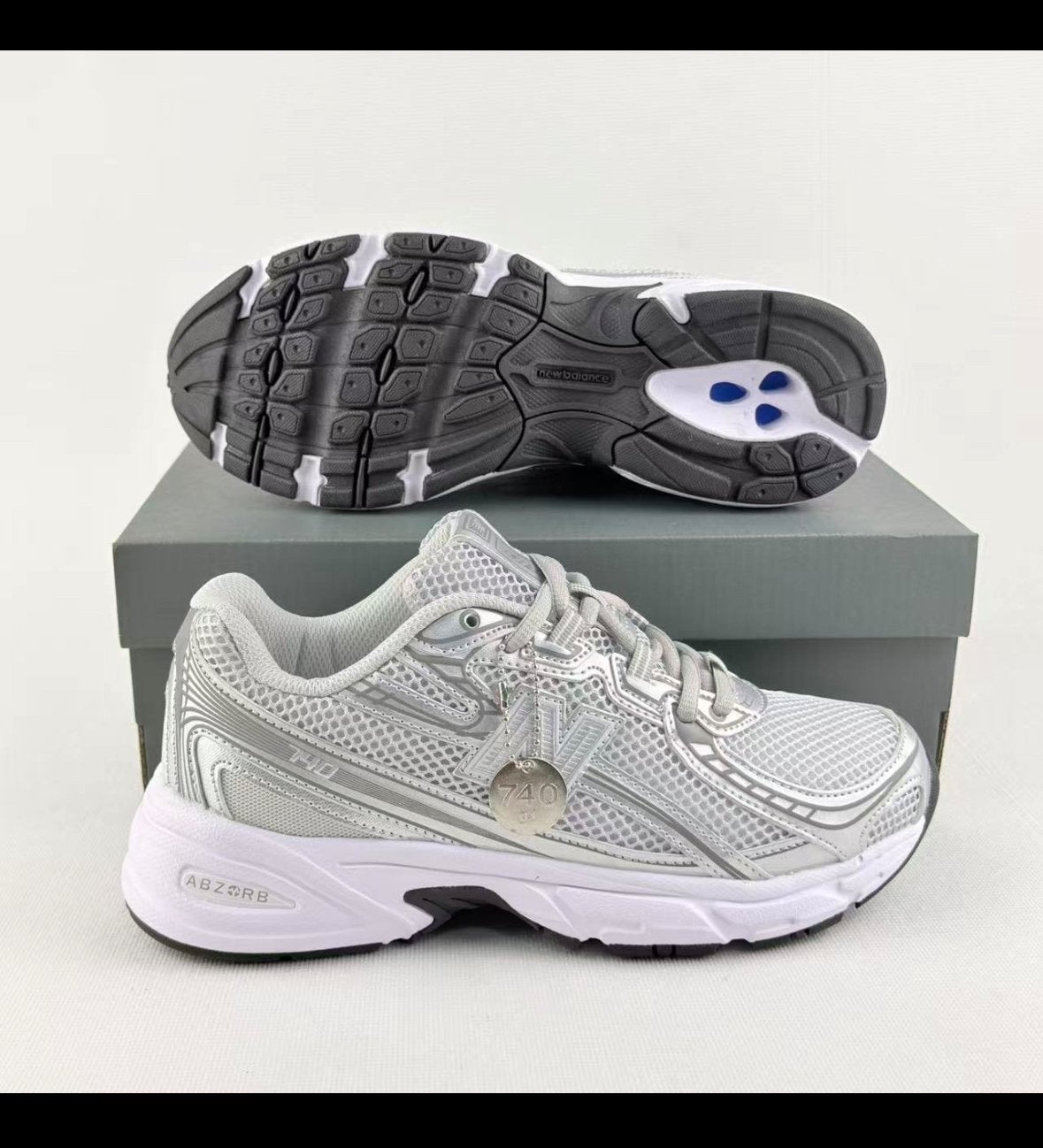 Chaussures new balance 740, Enlèvement ou Envoi, Comme neuf