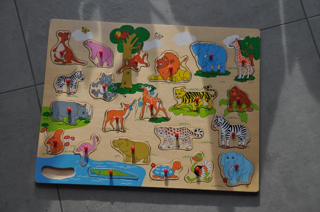 Puzzel dieren uit de zoo, Kinderen en Baby's, Ophalen, Gebruikt, 10 tot 50 stukjes, Van hout