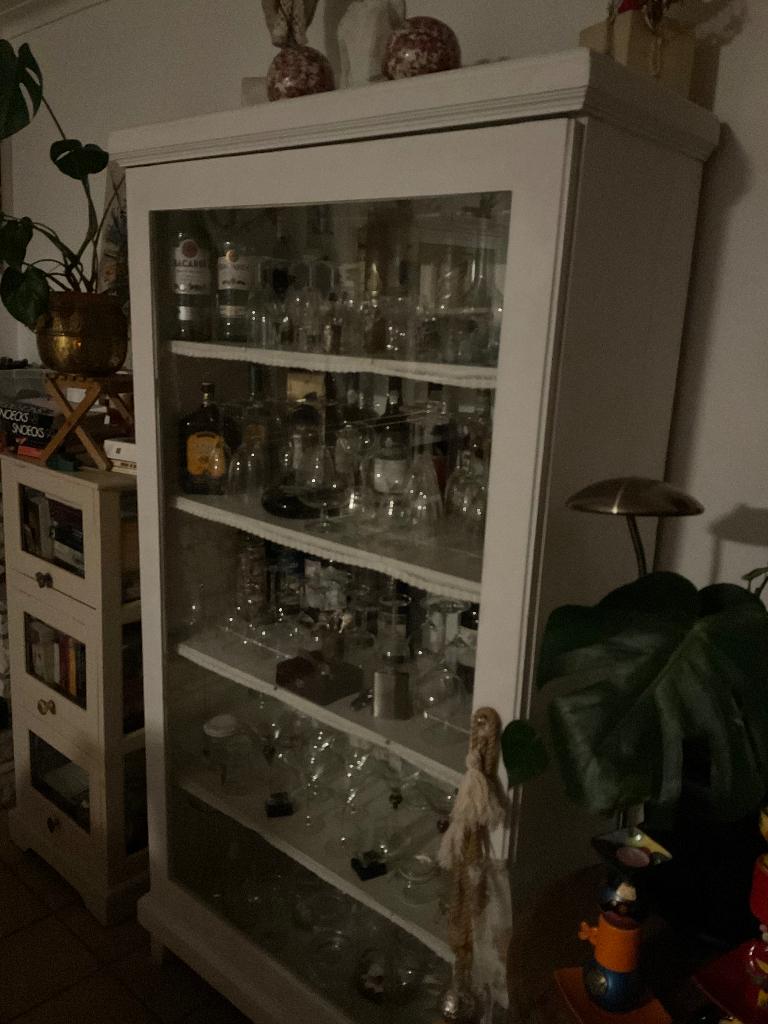 Vitrinekast, 25 à 50 cm, Avec porte(s), 100 à 150 cm, Enlèvement