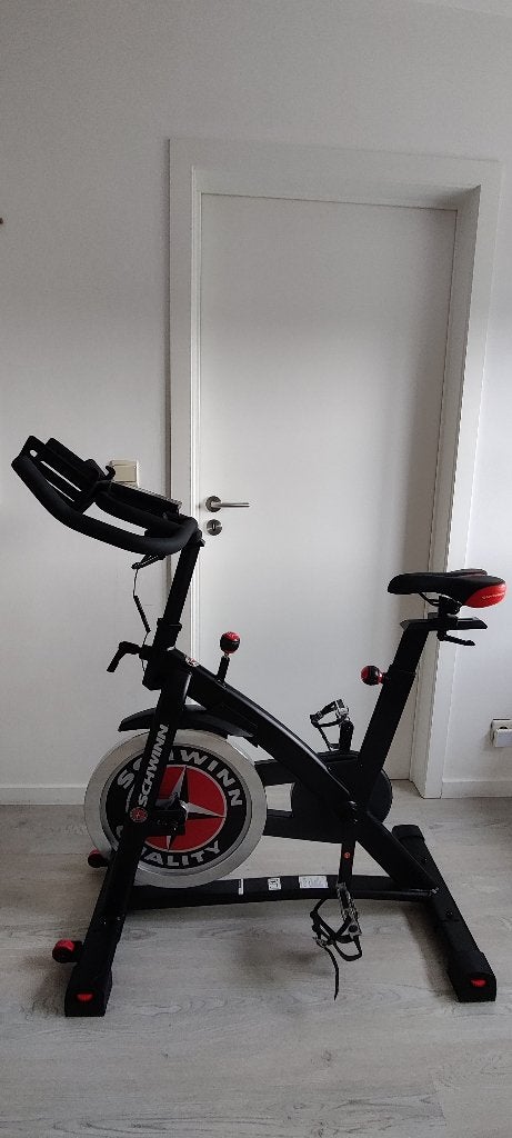 schwin 700ic spinningfiets, Ophalen, Zo goed als nieuw, Benen, Spinningfiets