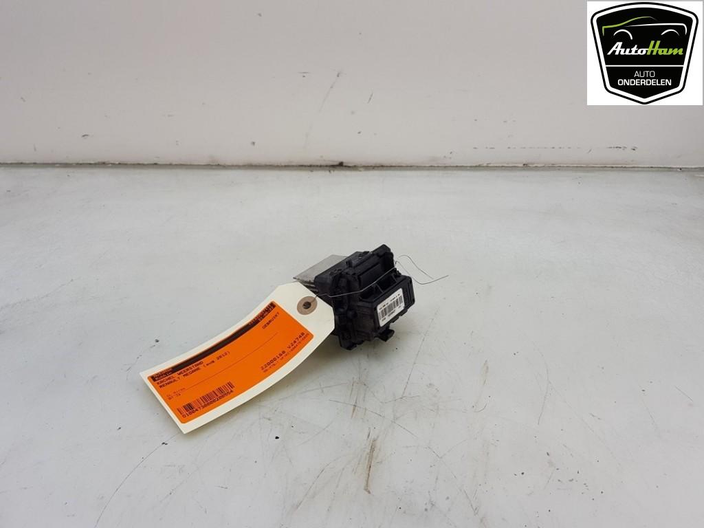 KACHELWEERSTAND Renault Megane III Grandtour (KZ), Gebruikt, Renault