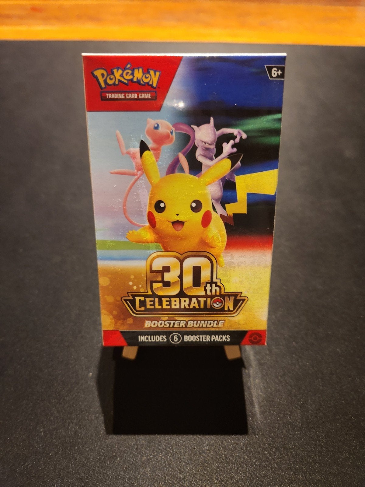 Pokémon 30th Celebration – Booster Bundle., Hobby en Vrije tijd, Ophalen of Verzenden, Nieuw, Booster, Foil