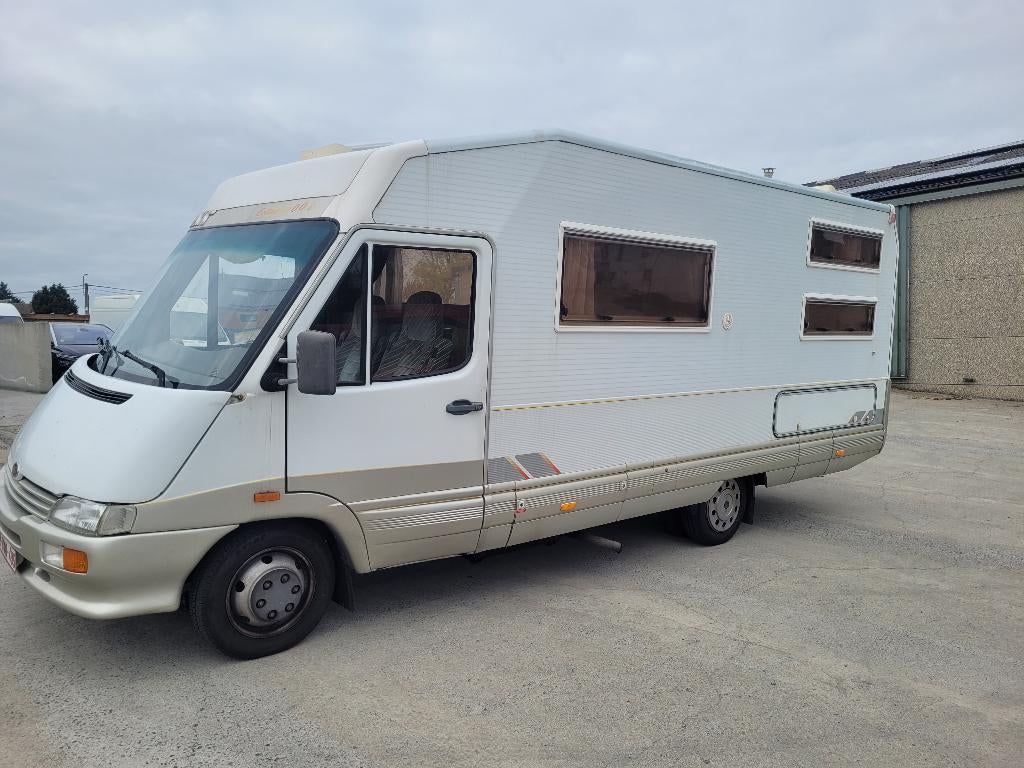 Laika Ecovip 200i Moteur Iveco 1997/ 21500 Euros, Siège standard, Boîte manuelle, Diesel, Particulier