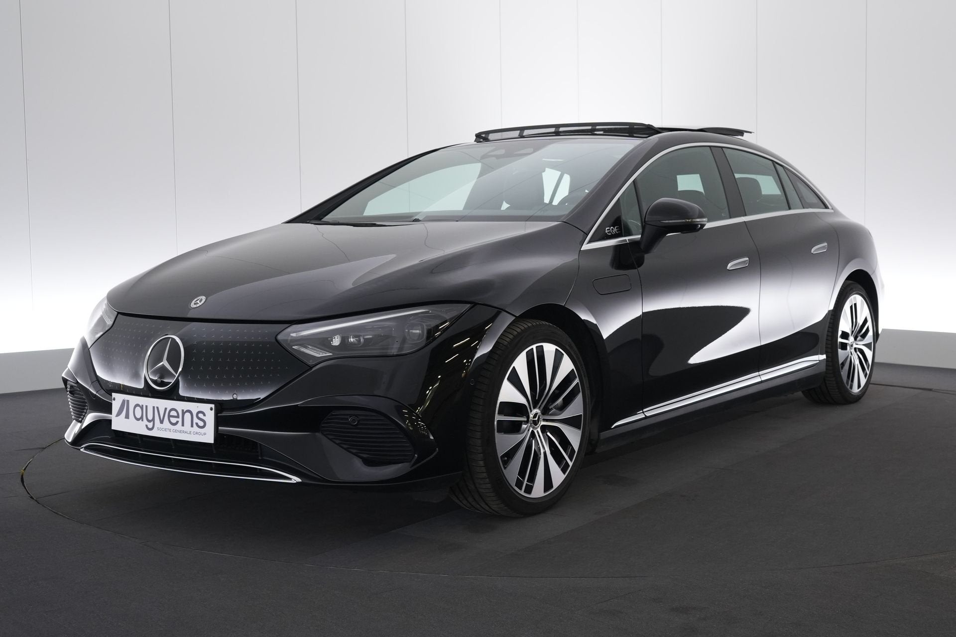 (2ERE668) MERCEDES-BENZ EQE, Achat, 4 portes, Carnet d'entretien, https://public.car-pass.be/vhr/cec01977-2fdf-4963-86a4-cf246d59d7e6