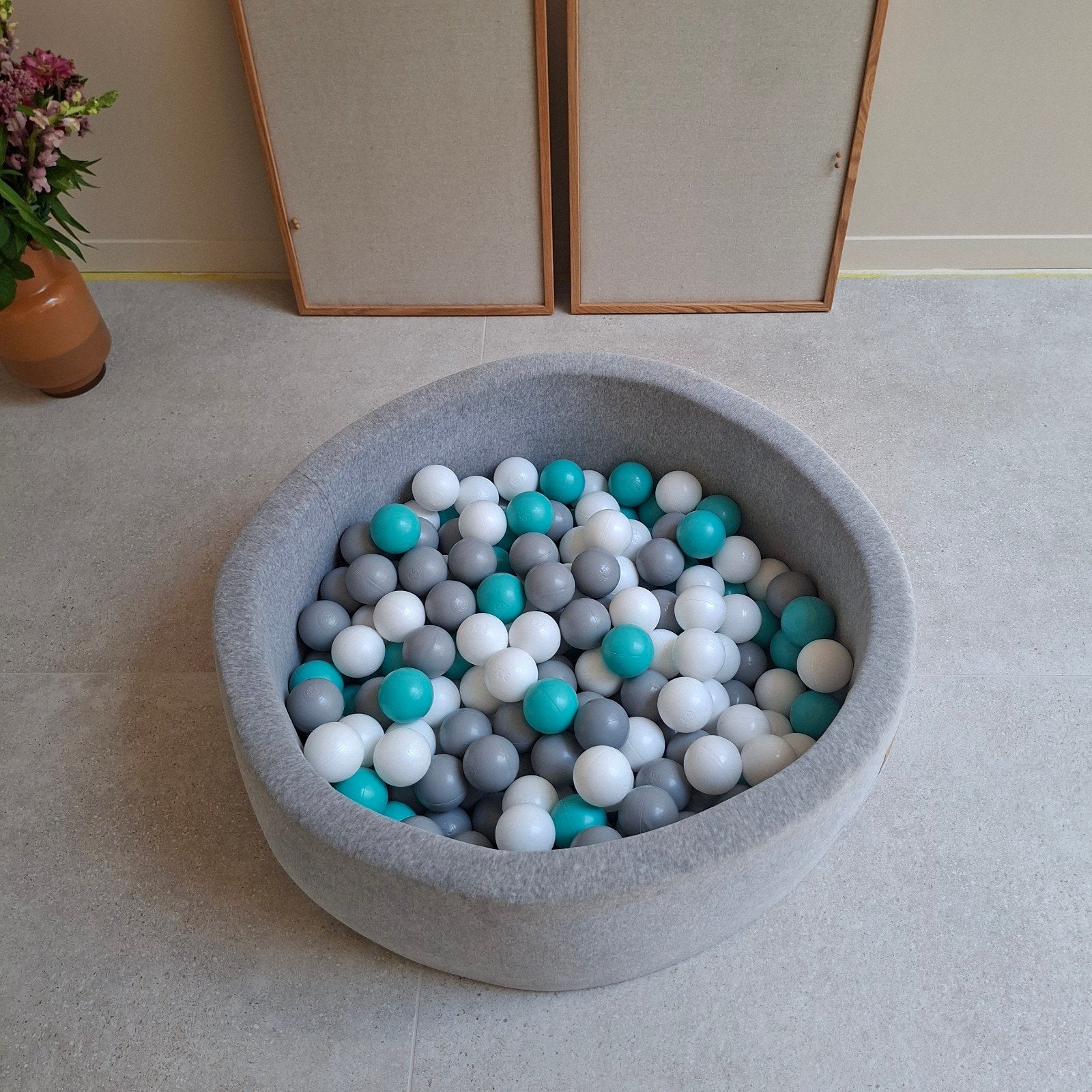 ballenbad meowbabay, Ophalen