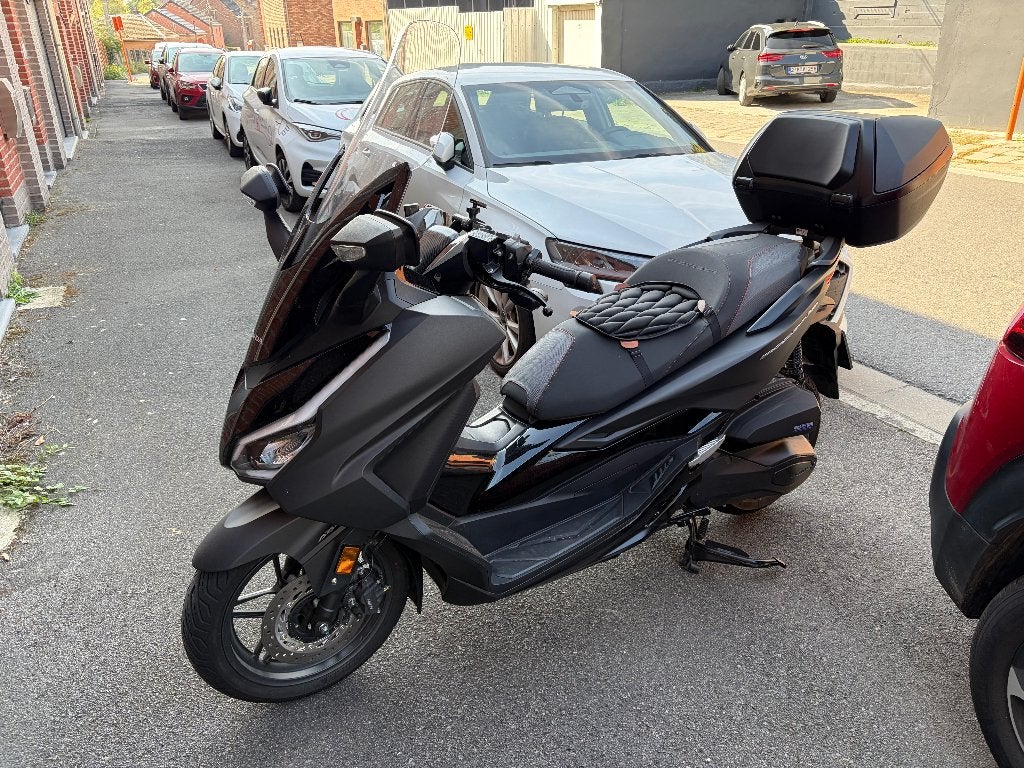 Honda Forza 350 dans un état neuf !, ABS, Scooter, Nieuw, Particulier