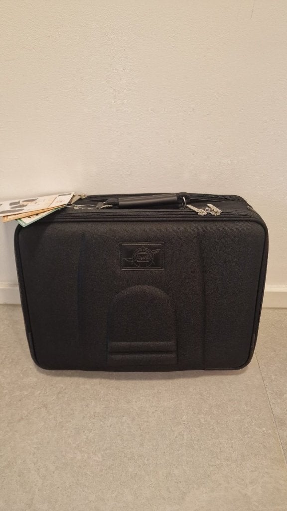 Nieuwe laptoptas Clifton C-402, Informatique & Logiciels, Neuf, Noir, Autres marques, Enlèvement