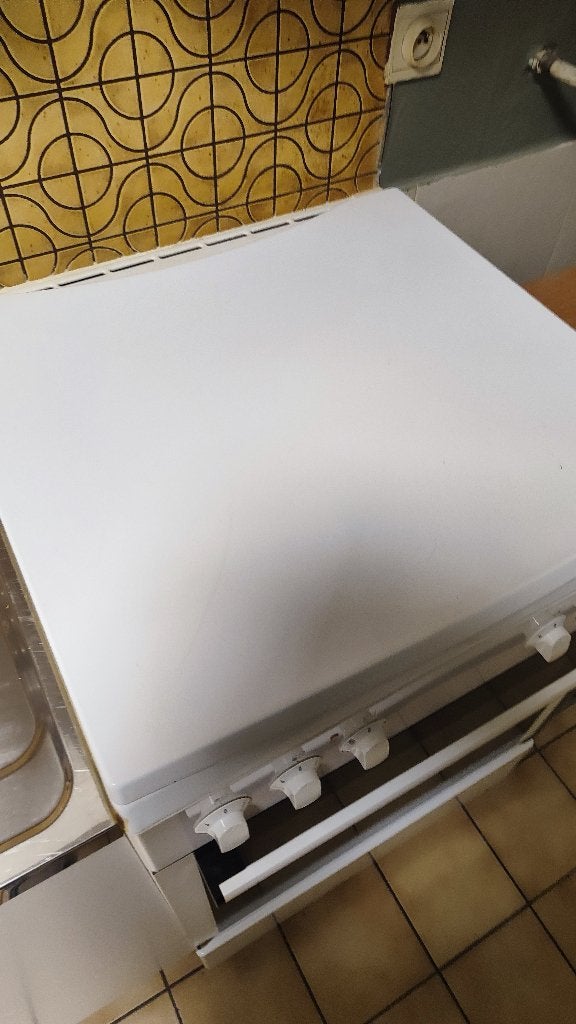 Four+cuisinière, Electroménager, Cuisinières, 4 zones de cuisson, Comme neuf, Enlèvement, Autoportant