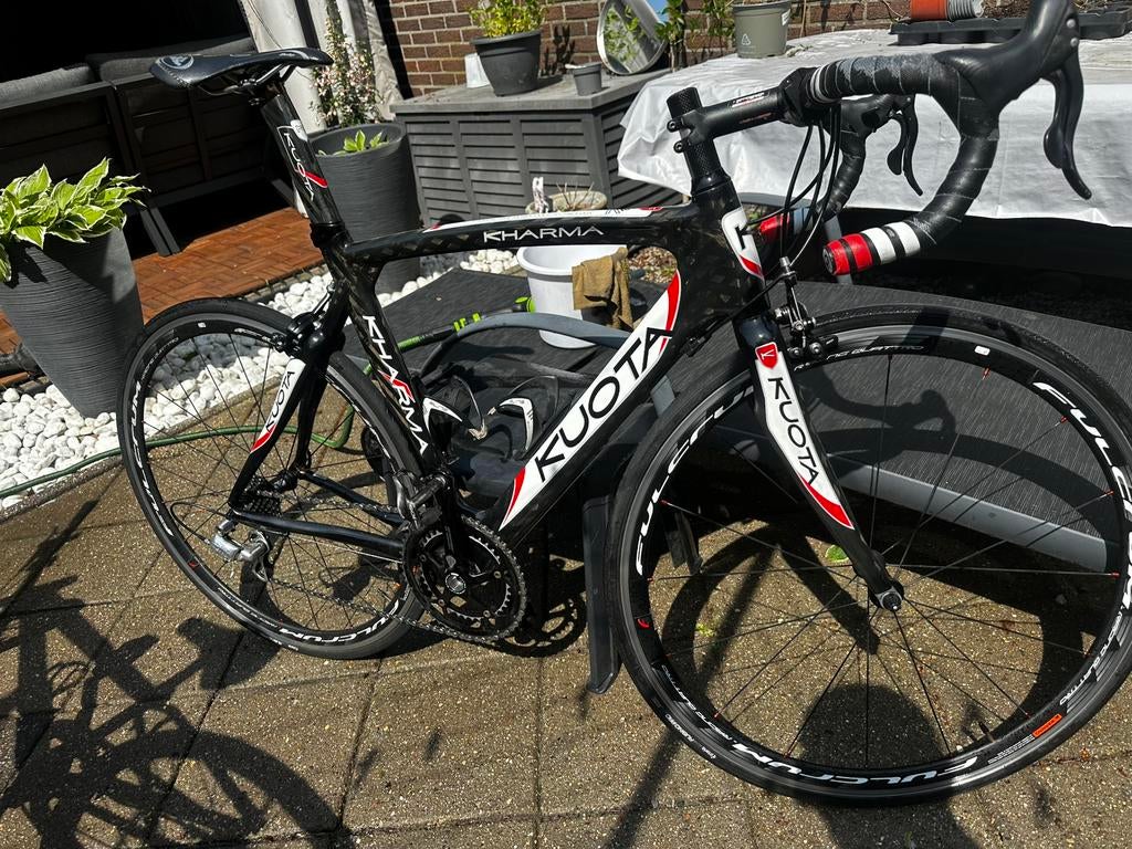 Volledig carbon aero racefiets met schoenen, Fietsen en Brommers, Fietsen | Racefietsen, Ophalen, Zo goed als nieuw, Carbon
