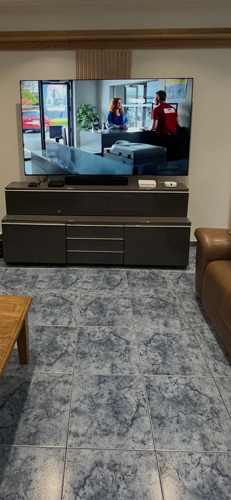 Meuble Tv, Maison & Meubles, Armoires | Mobilier de télévision, Enlèvement, Comme neuf, 150 à 200 cm